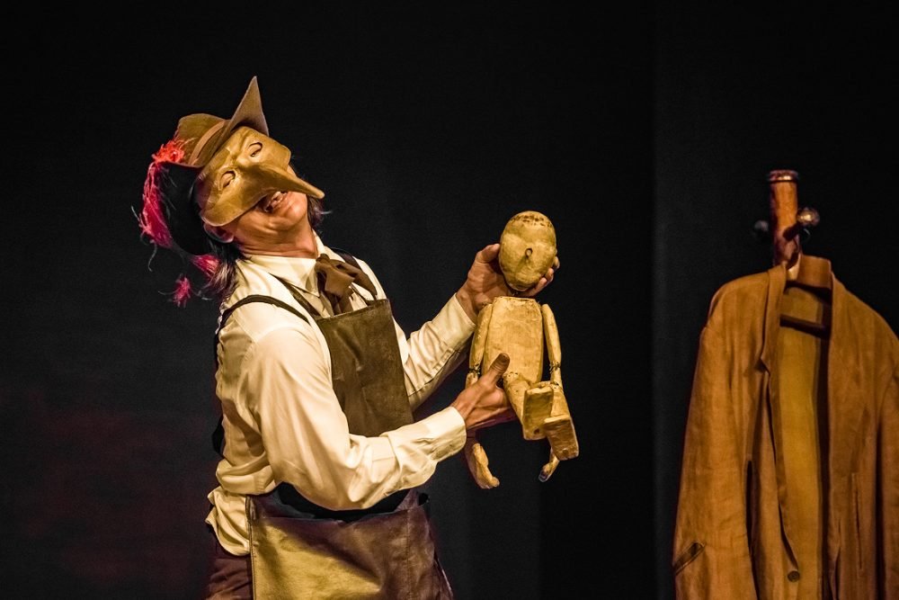 Cena de Pinocchio – Olhos de Madeira