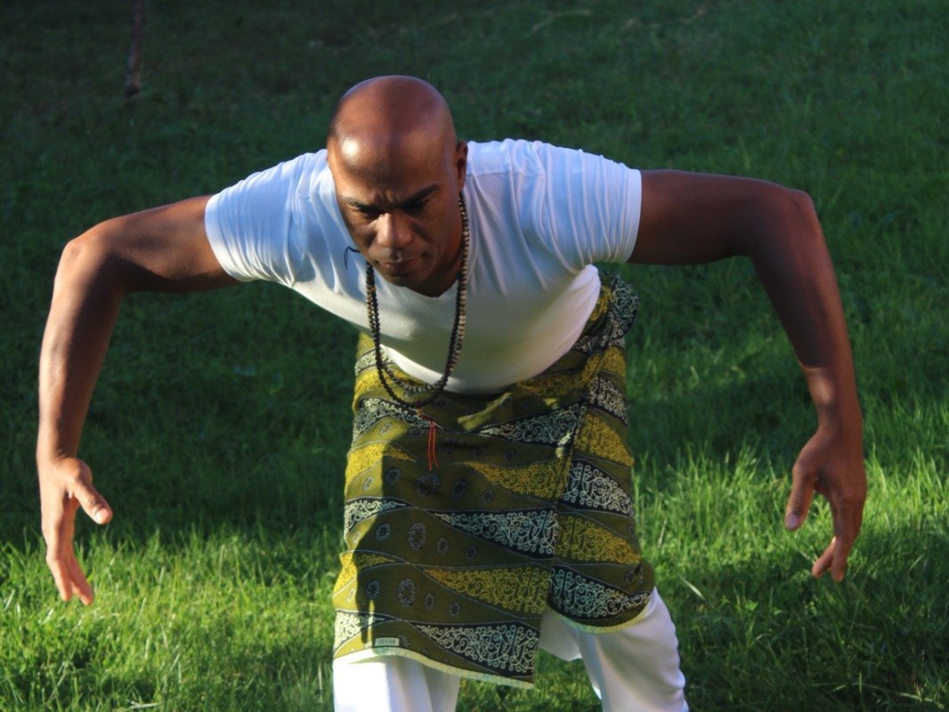 Cena de Dance a tua Natureza Afro